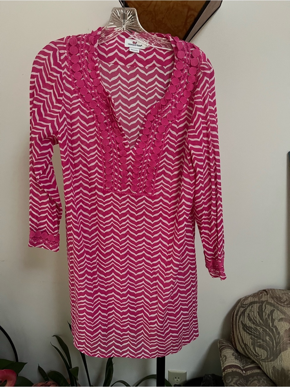 Vineyard Vines  Sz Medium Pink Chevron Tunic with Crochet Trim